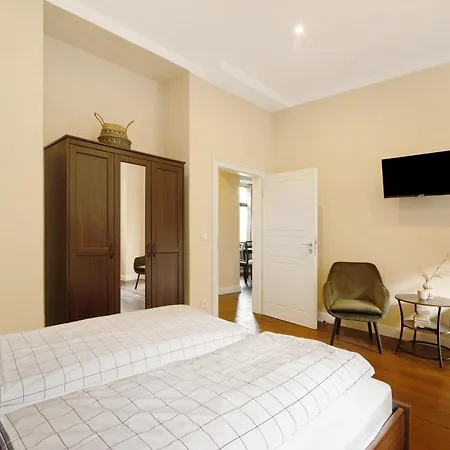 Alte Stadtvilla Am Weinberg 1 Apartment