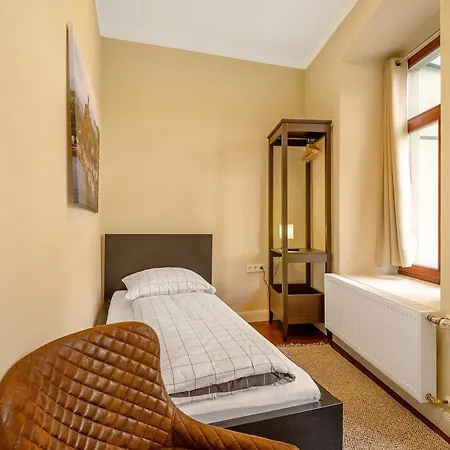 Alte Stadtvilla Am Weinberg 1 Apartment