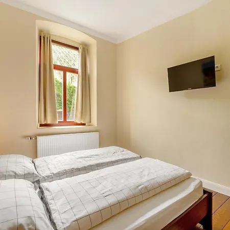 Apartment Alte Stadtvilla Am Weinberg 1 *