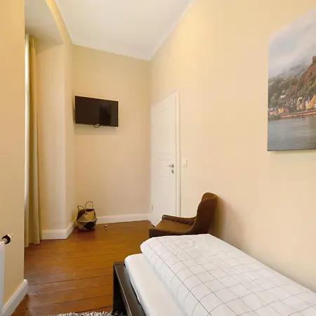 Apartment Alte Stadtvilla Am Weinberg 1