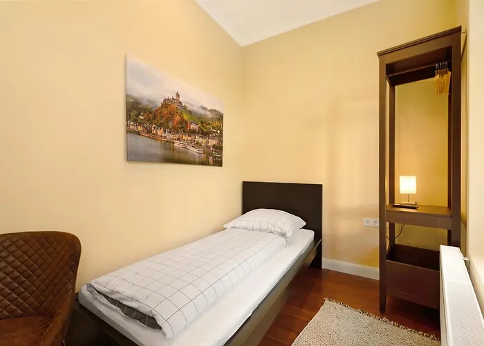 Apartamento Alte Stadtvilla Am Weinberg 1 *