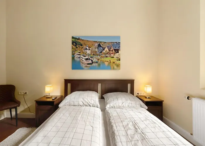 Apartman Alte Stadtvilla Am Weinberg 1 *